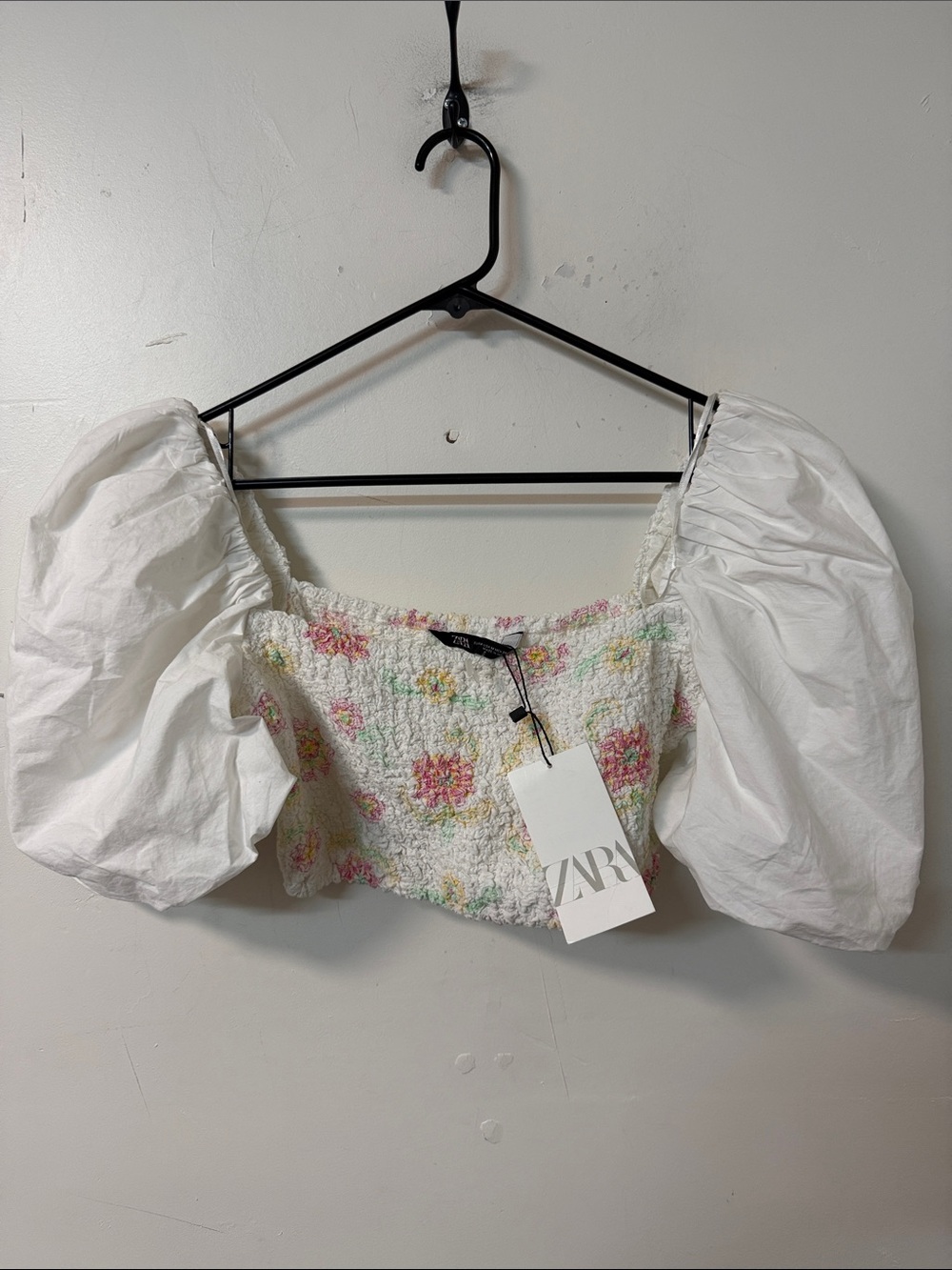 Zara White Puff-Sleeve Smocked Floral Crop Top